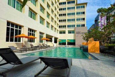 CROWN PATTAYA BEACH HOTEL